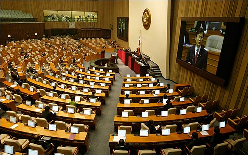 22일 오후 본회의장의 모습. 국회 대정부질문 첫날인데 국회는 텅텅 비었다. 다들 어디 가셨을까? 